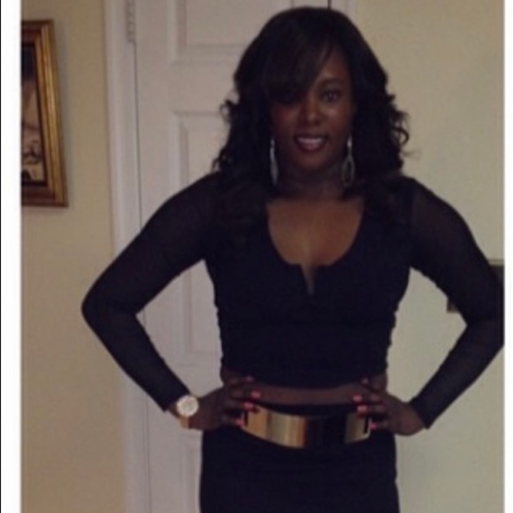 Bebe crop top with back design